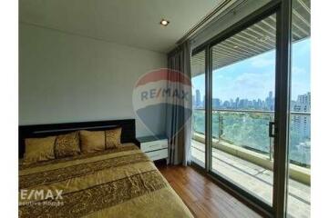 Pet-Friendly Condo with Stunning Park View  BKK City Center  BTS Asok 5 Mins Walk