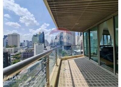 Pet-Friendly Condo with Stunning Park View  BKK City Center  BTS Asok 5 Mins Walk