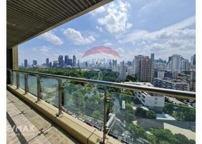 Pet-Friendly Condo with Stunning Park View  BKK City Center  BTS Asok 5 Mins Walk