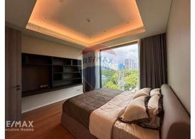 Luxurious Condo with Magnificent Panoramic Views of Lumpini Park, 12 Mins Walk to BTS Chit Lom