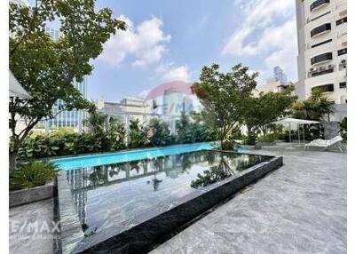 Luxurious Freehold Condo on Desirable Land Plot in Bangkok