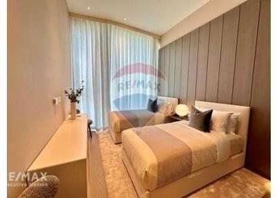 Luxurious Freehold Condo on Desirable Land Plot in Bangkok