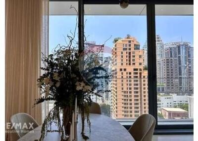 Luxurious Freehold Condo on Desirable Land Plot in Bangkok