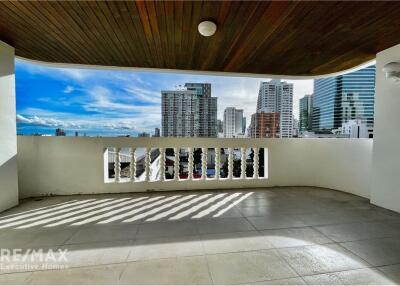 Pet Friendly 2 Bedroom Condo with Balcony in Sathorn