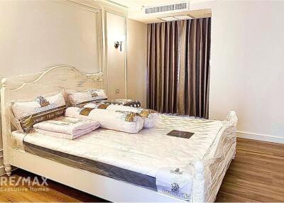 New 2-Bedroom Condo with Lake View Balcony near BTS Nana (9 Mins Walk)