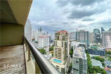 For Rent: Newly Renovated 2-Bedroom Condo with City View at The Lakes, 5 Mins Walk to BTS Asok