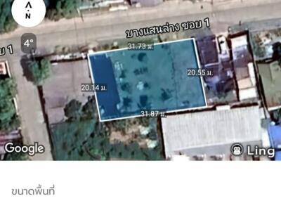 Top view of a land plot in a residential area with marked dimensions