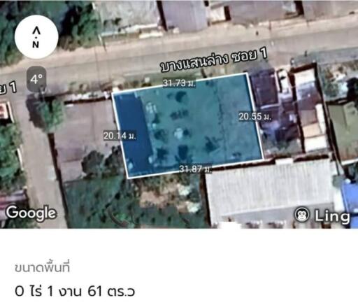 Top view of a land plot in a residential area with marked dimensions