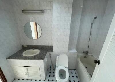 Bathroom with sink, toilet, and bathtub