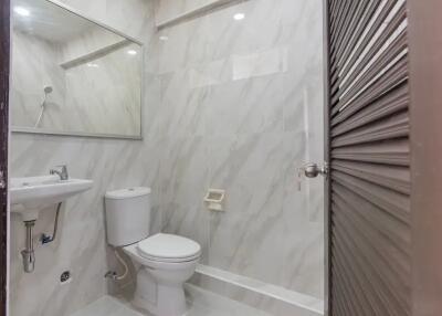 Bathroom with modern fixtures