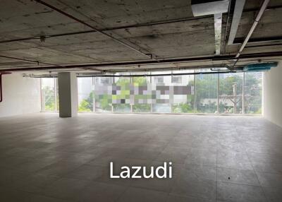 Ultra Luxury Retail Space in Khlong Tan Nuea