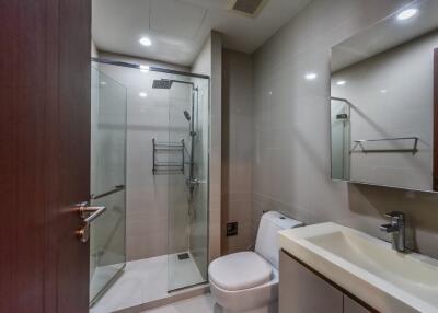 2-bedroom duplex condo for sale close to BTS Ratchathewi