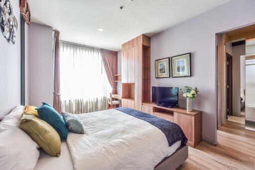 2-bedroom duplex condo for sale close to BTS Ratchathewi