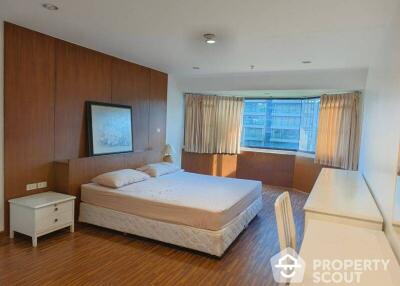 2-BR Condo at Baan Suanpetch Condominium near BTS Phrom Phong