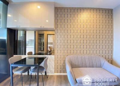 1-BR Condo at Whizdom Essence Sukhumvit near BTS Punnawithi