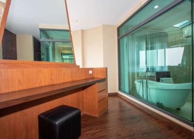 A penthouse at Himma Garden Condo - is this what you are looking for?