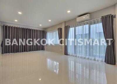 House at Centro Rama 9-Motorway 2 for rent