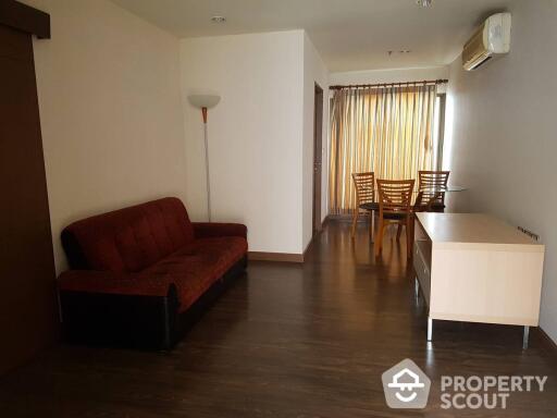 1-BR Condo at Silom City Resort Condominium near BTS Chong Nonsi