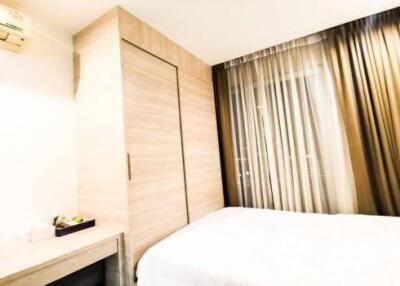 2-BR Condo at Circle Condominium near MRT Phetchaburi