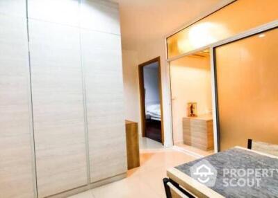 2-BR Condo at Circle Condominium near MRT Phetchaburi