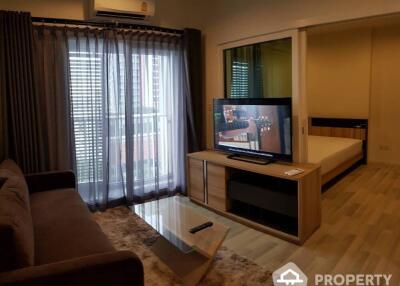 1-BR Condo at The Key Sathorn - Charoenraj near BTS Saphan Taksin