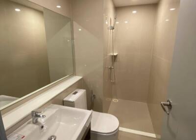 2-BR Condo at Aspire Asoke-Ratchada near MRT Phra Ram 9