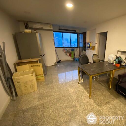 2-BR Condo at Srivara Mansion Condominium near MRT Thailand Cultural Centre