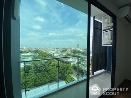 1-BR Condo at Supalai Premier Charoen Nakhon near BTS Krung Thon Buri