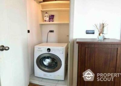 1-BR Condo near BTS Wongwian Yai