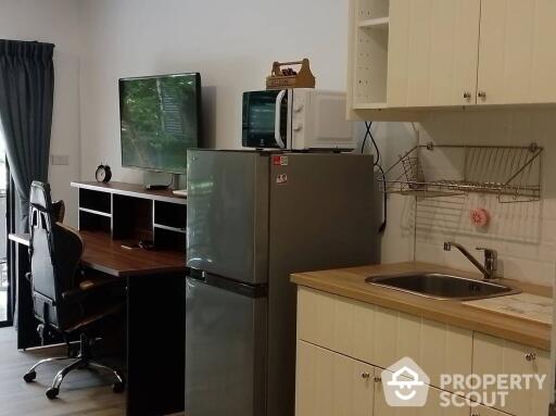 1-BR Serviced Apt. near MRT Khlong Toei