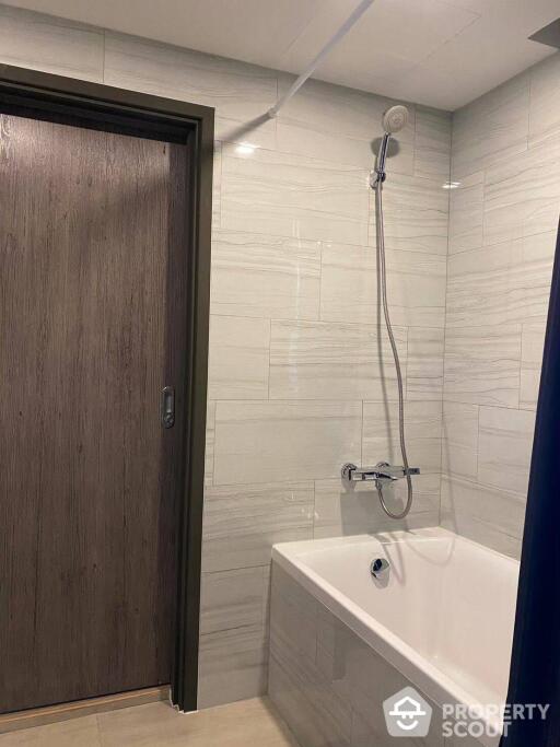 1-BR Condo at The Teak Sukhumvit 39 near BTS Phrom Phong