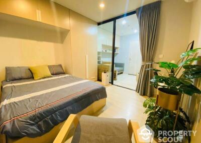 1-BR Condo at Life Asoke near ARL Makkasan