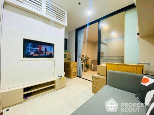 1-BR Condo at Life Asoke near ARL Makkasan