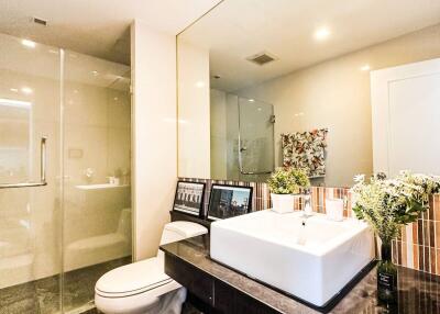 1-BR Condo at Tree Condo Sukhumvit 42 Condominium near BTS Phra Khanong