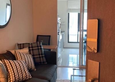 1-BR Condo at Centric Ratchada-Suthisan near MRT Sutthisan