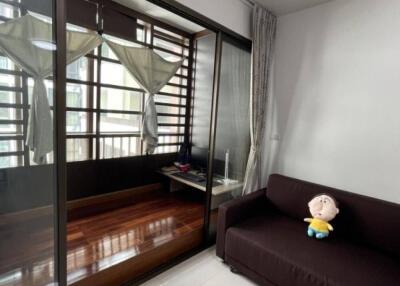 1-BR Condo at Ideo Sathorn-Taksin near BTS Krung Thon Buri