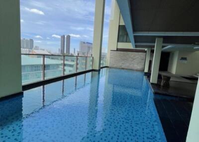 1-BR Condo at Ideo Sathorn-Taksin near BTS Krung Thon Buri