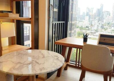 1-BR Condo at Oka Haus Sukhumvit 36 near BTS Thong Lor