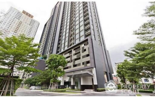 1-BR Condo at Hive Sathorn near BTS Krung Thon Buri