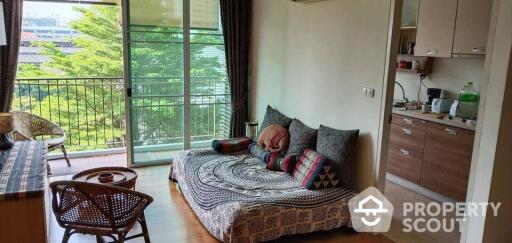 1-BR Condo at The Fine @ River Condominium near BTS Saphan Taksin