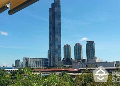 1-BR Condo at The Fine @ River Condominium near BTS Saphan Taksin