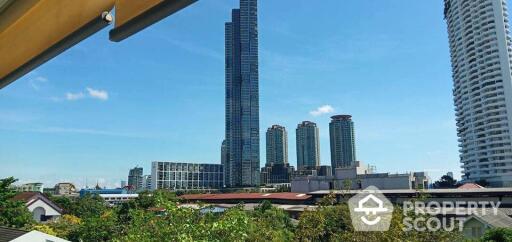 1-BR Condo at The Fine @ River Condominium near BTS Saphan Taksin