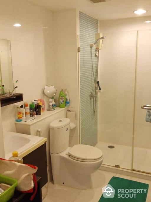 1-BR Condo at The Fine @ River Condominium near BTS Saphan Taksin