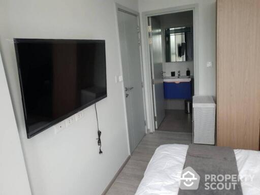 1-BR Condo at Xt Ekkamai near BTS Thong Lor