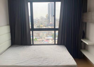 1-BR Condo at Urbano Absolute near BTS Krung Thon Buri