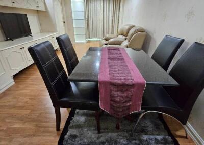 1-BR Condo at The Kris Ratchada 17 near MRT Sutthisan