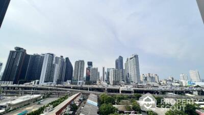 2-BR Condo at Life Asoke near ARL Makkasan