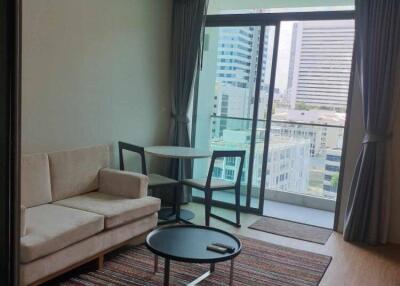 1-BR Condo at Siamese Surawong near MRT Sam Yan