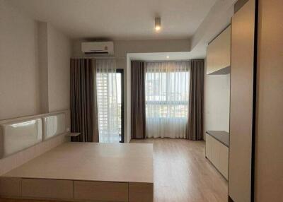 1-BR Condo at Ideo Rama 9 - Asoke near MRT Phra Ram 9