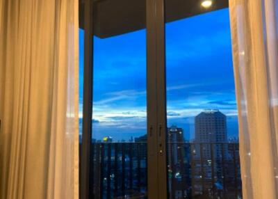 2-BR Condo at Ideo O2 near BTS Bang Na